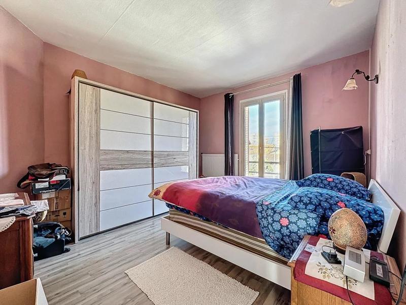 Maison - 186 m² - 7 pièces