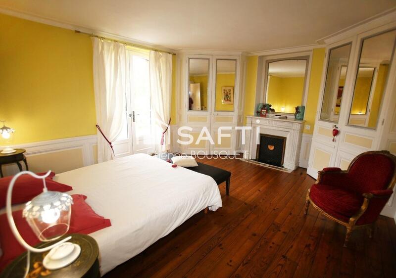 Maison - 470 m² - 15 pièces