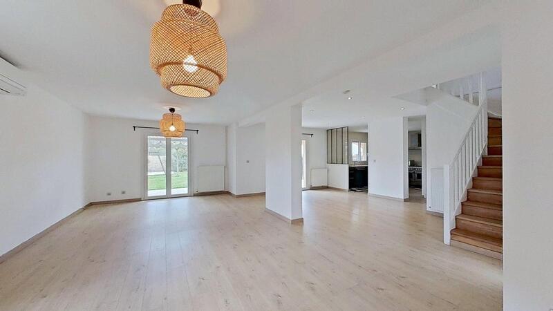 Pavillon - 133 m² - 6 pièces