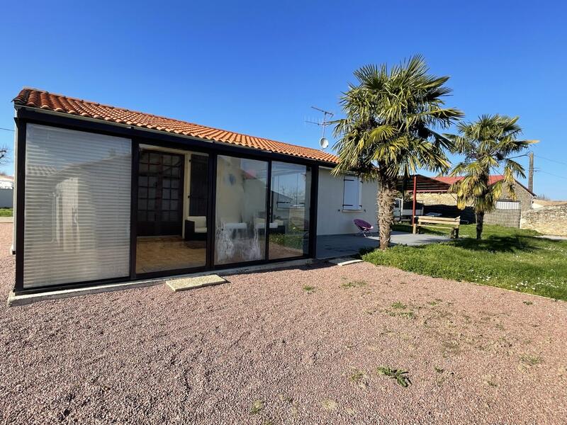 Maison - 90 m² - 5 pièces