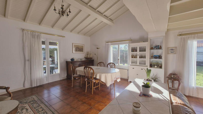 Maison - 151 m² - 6 pièces