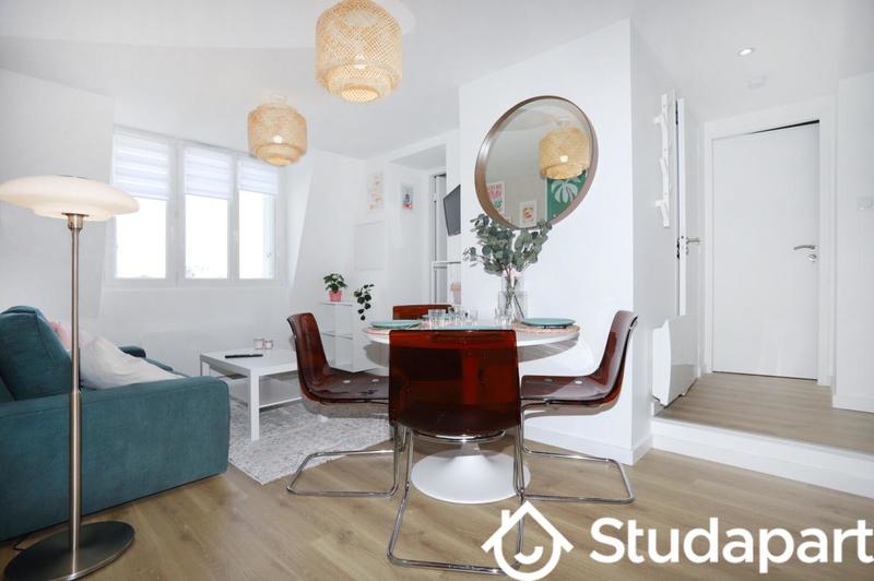 Chambre - 11 m² - 1 pièce