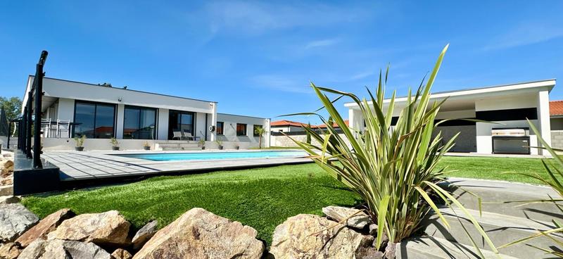 Maison - 161 m² - 5 pièces