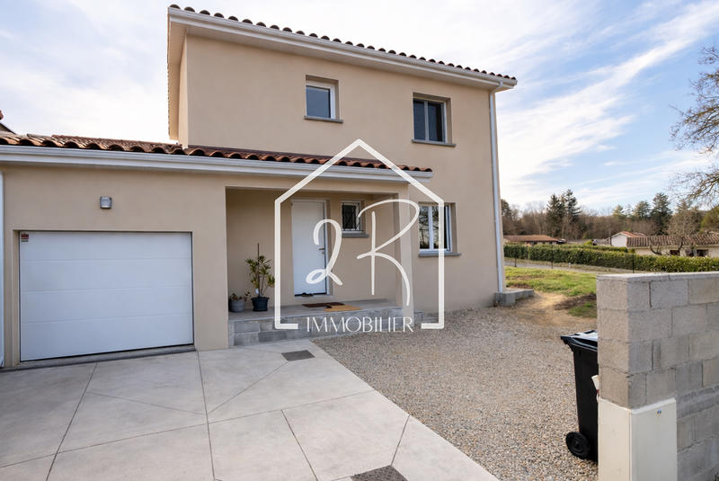 Maison - 90 m² - 4 pièces