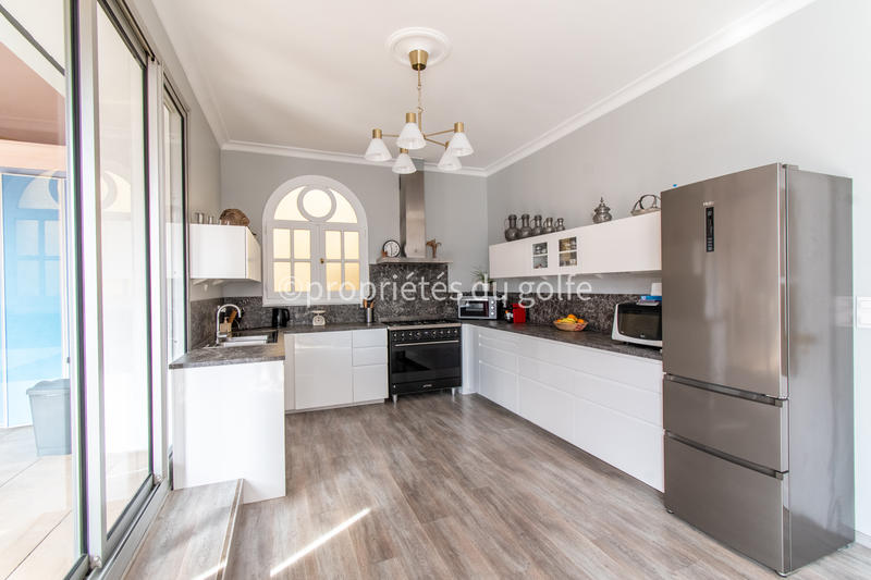 Appartement - 254 m² - 6 pièces