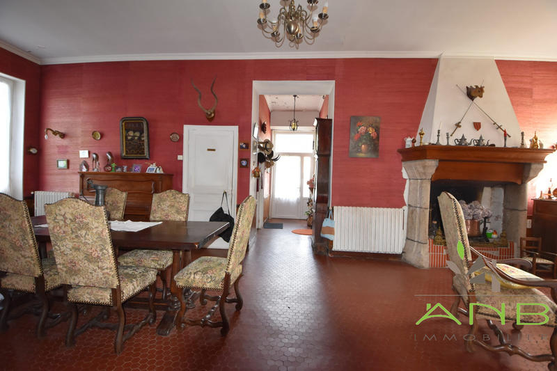 Maison ancienne - 203 m² - 10 pièces
