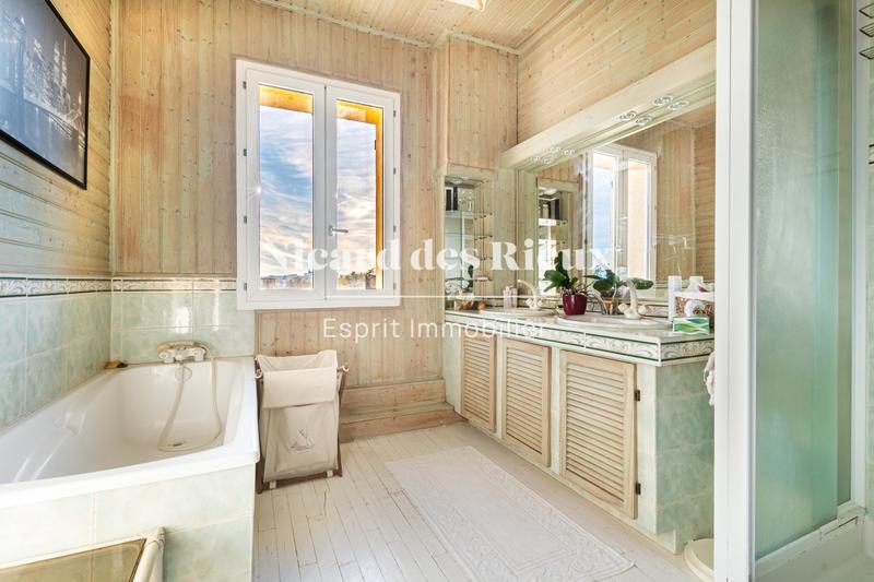 Maison ancienne - 180 m² - 9 pièces