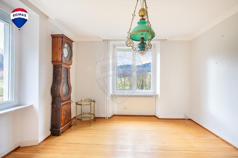 Maison - 206 m² - 9 pièces