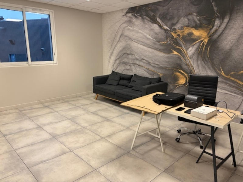 Local d'activité / Entrepôt - 651 m²