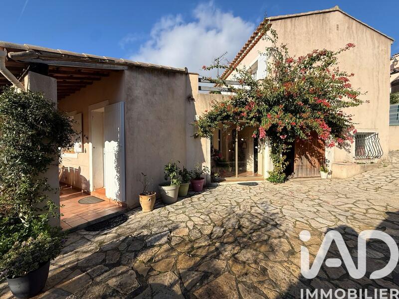 Maison - 132 m² - 5 pièces