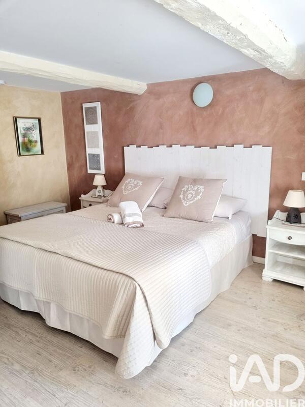 Maison - 286 m² - 10 pièces