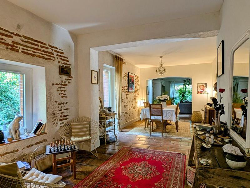 Demeure - 315 m² - 10 pièces