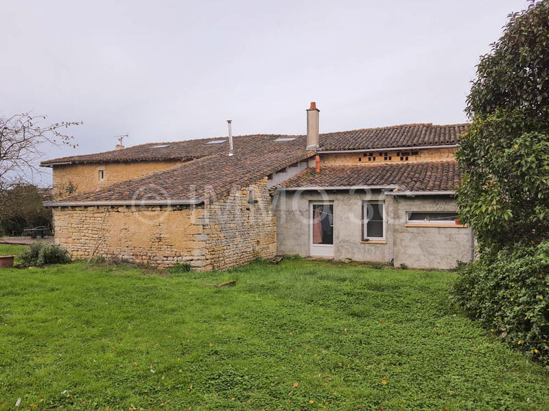 Maison - 313 m² - 13 pièces