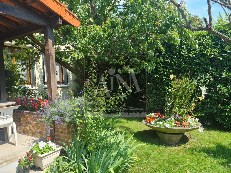 Maison - 115 m² - 6 pièces