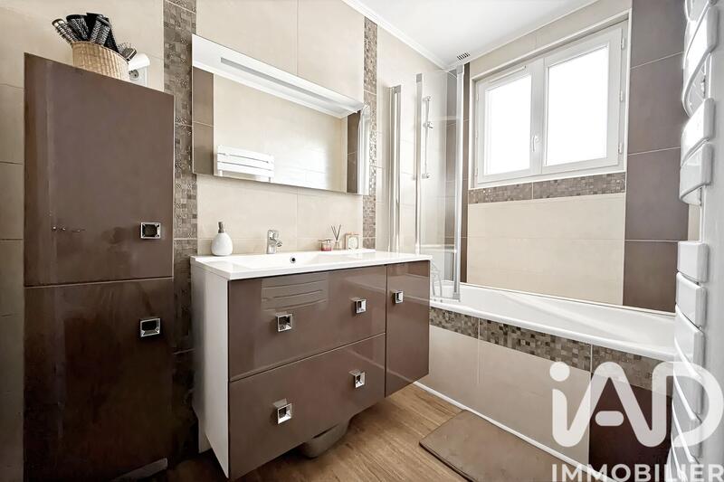 Maison - 215 m² - 5 pièces