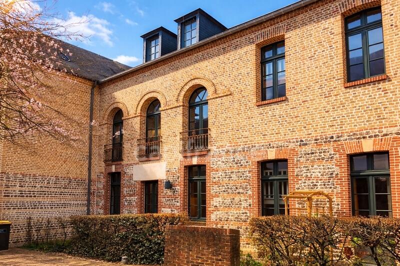 Appartement - 96 m² - 5 pièces