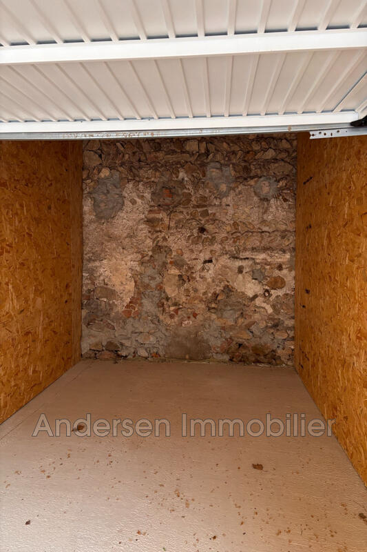 Parking / Garage - 15 m²