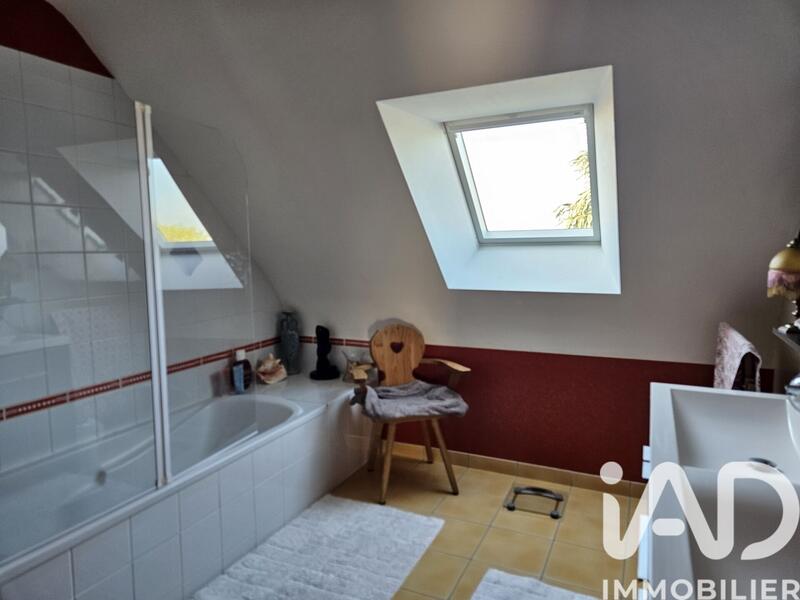 Maison - 95 m² - 5 pièces