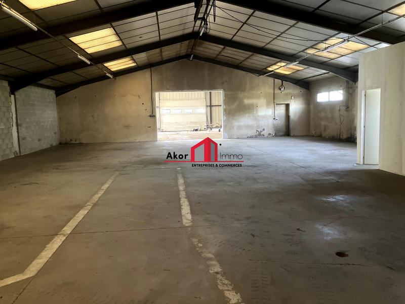 Local d'activités - 440 m²