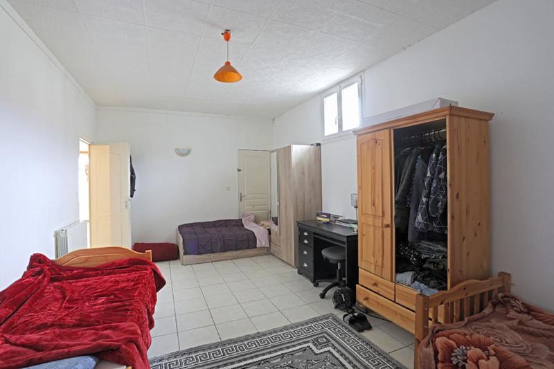 Maison - 250 m² - 10 pièces