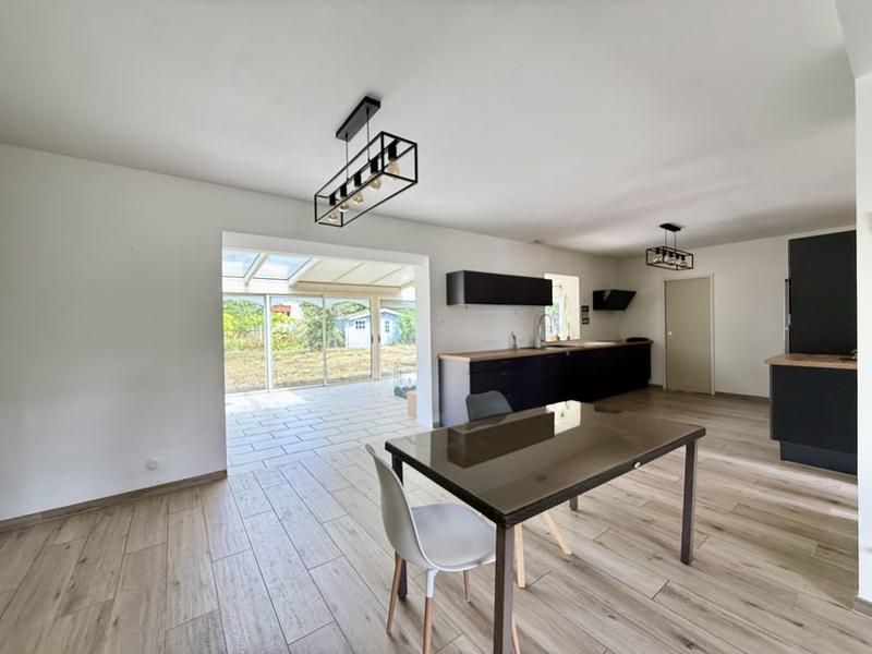 Pavillon - 145 m² - 6 pièces