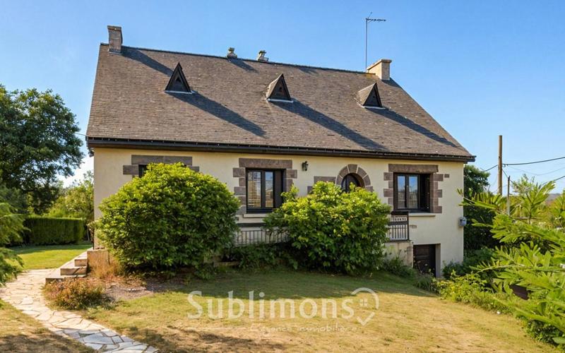 Maison traditionnelle - 153 m² - 6 pièces