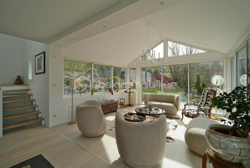 Demeure - 170 m² - 5 pièces