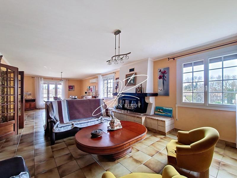 Maison - 170 m² - 5 pièces