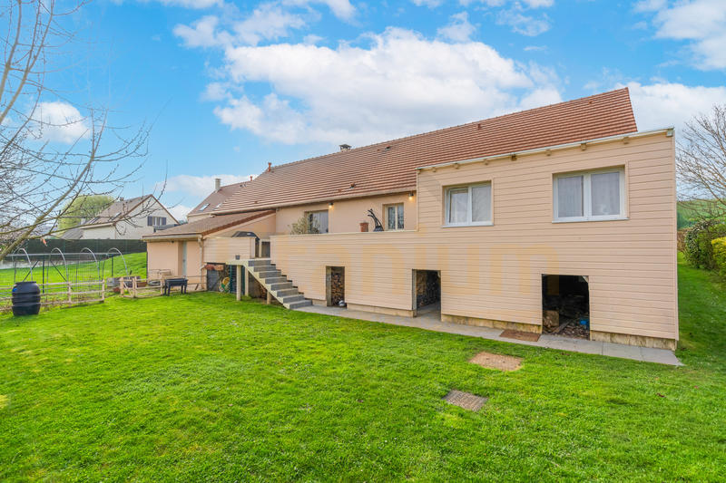 Maison - 152 m² - 6 pièces