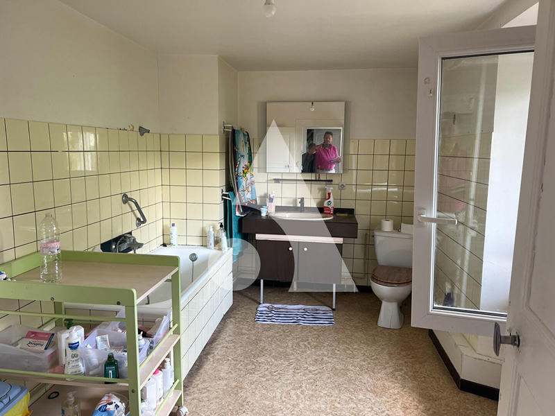 Maison - 188 m² - 8 pièces