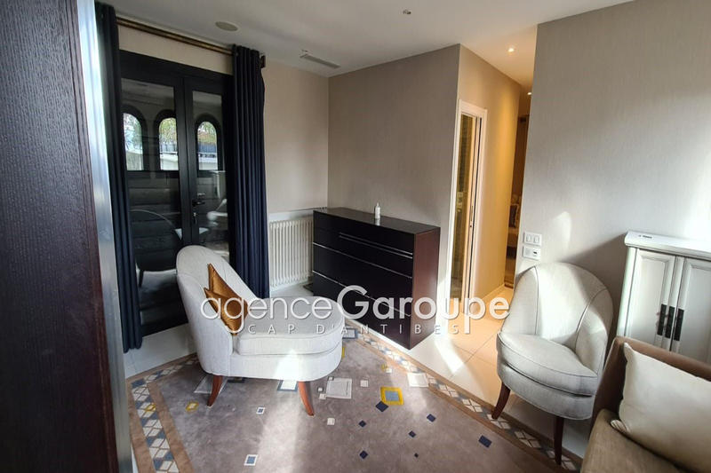 Villa - 208 m² - 5 pièces