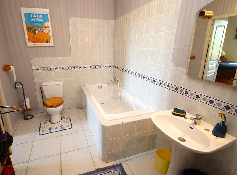 Maison - 405 m² - 10 pièces