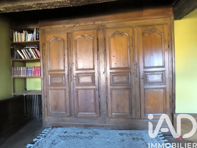 Maison - 265 m² - 10 pièces