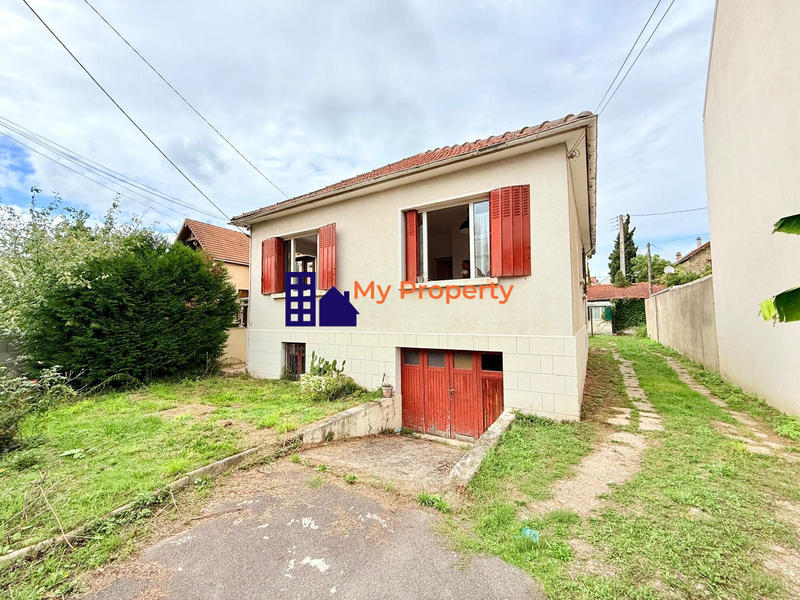 Maison traditionnelle - 80 m² - 5 pièces