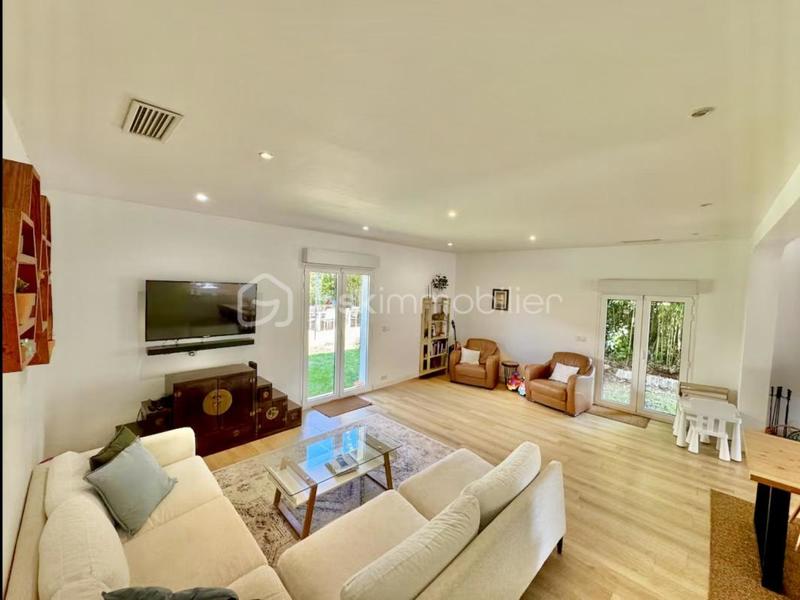 Maison traditionnelle - 156 m² - 5 pièces