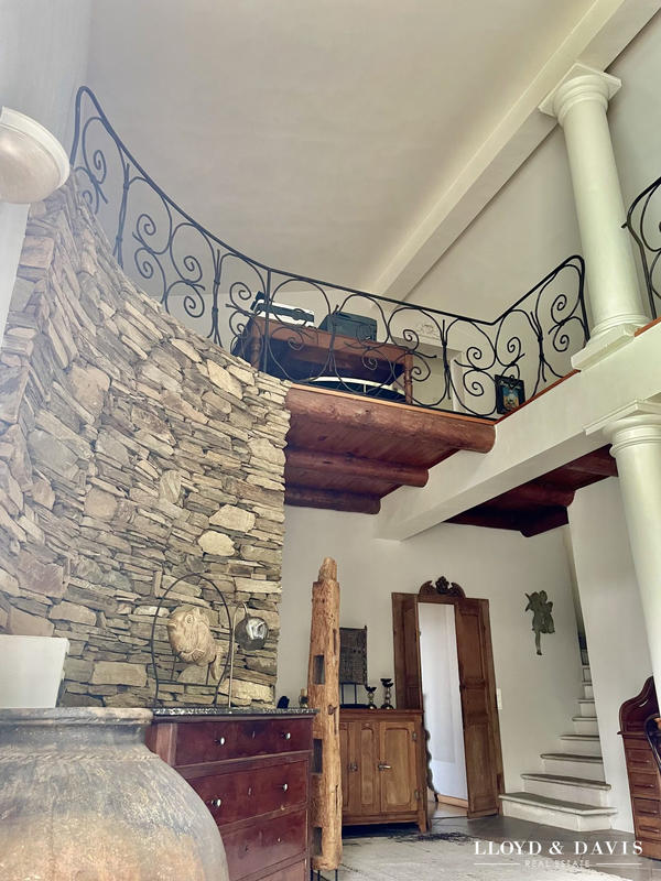 Maison - 228 m² - 5 pièces