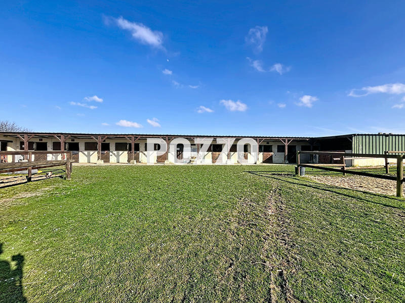 Maison de domaine équestre - 1 500 m² - 2 pièces