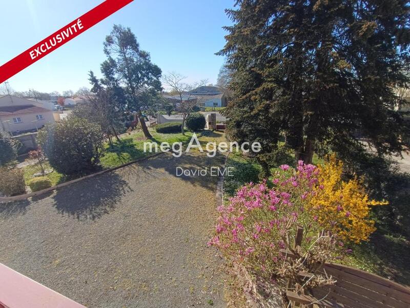 Maison traditionnelle - 172 m² - 9 pièces