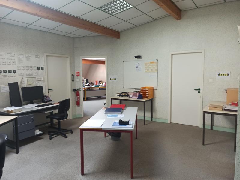 Bureau - 330 m²