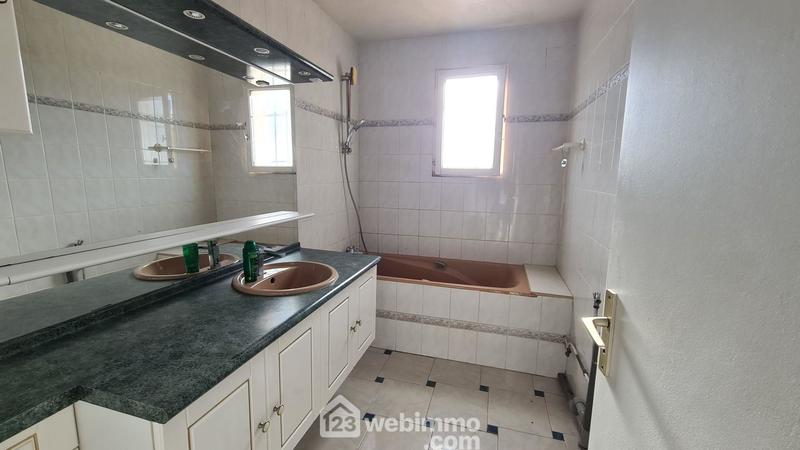 Villa - 178 m² - 11 pièces