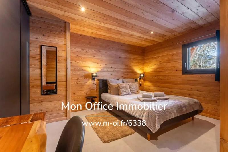 Châlet - 255 m² - 6 pièces