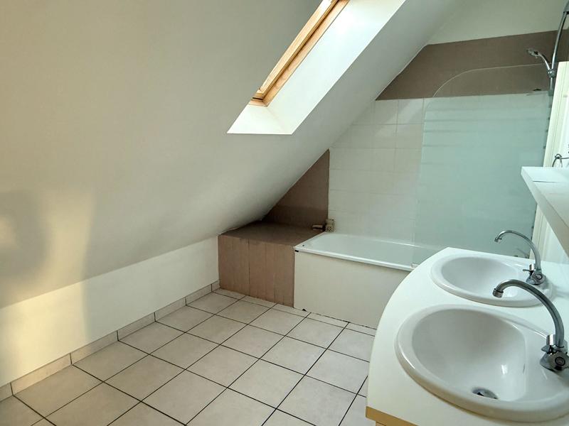 Maison - 98 m² - 4 pièces