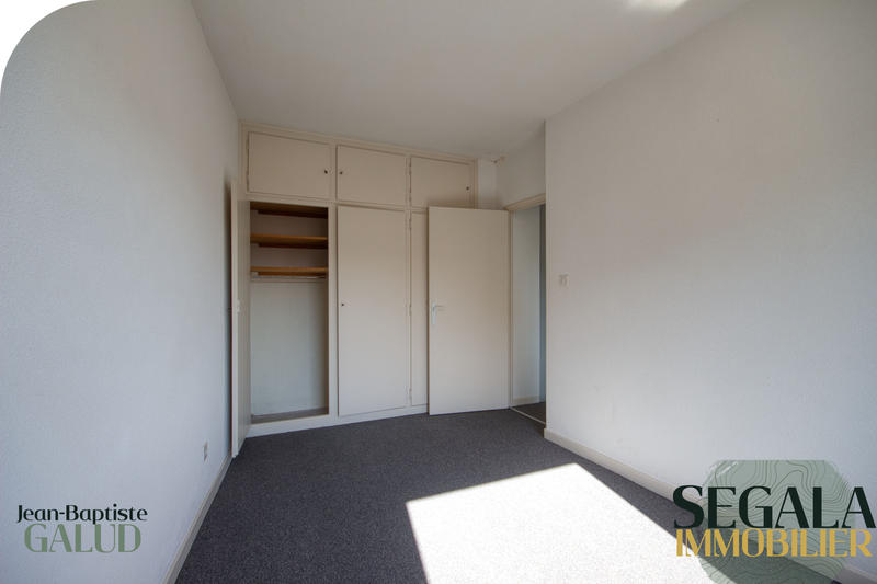 Appartement - 92 m² - 5 pièces