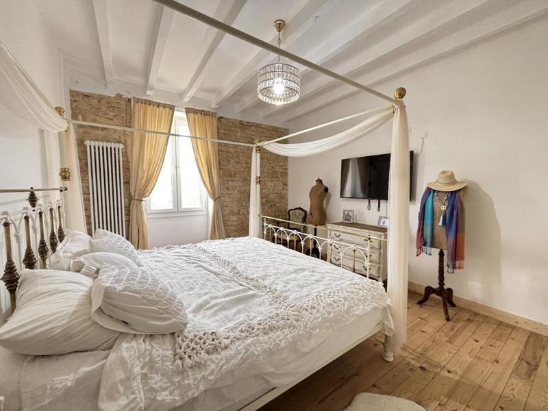 Maison - 193 m² - 8 pièces