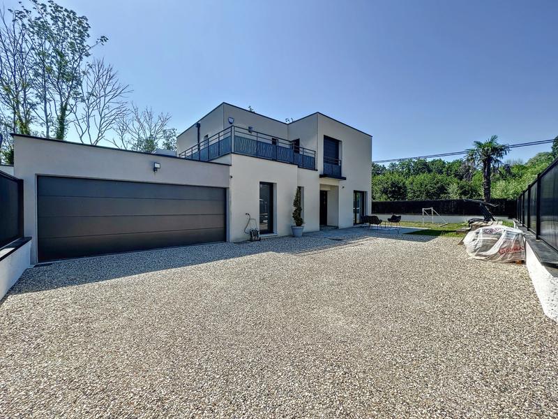 Maison contemporaine - 156 m² - 5 pièces