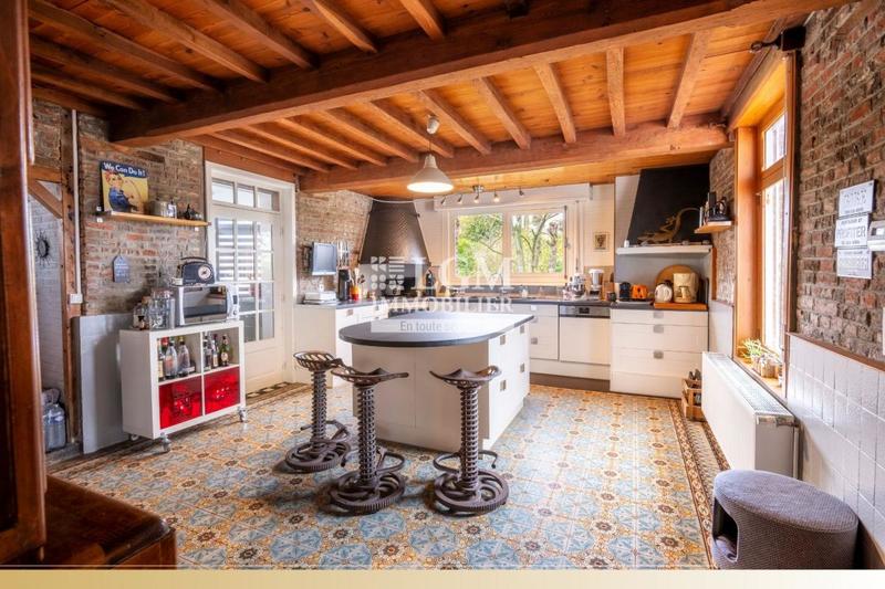 Villa - 256 m² - 5 pièces