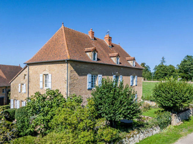 Maison - 320 m² - 6 pièces