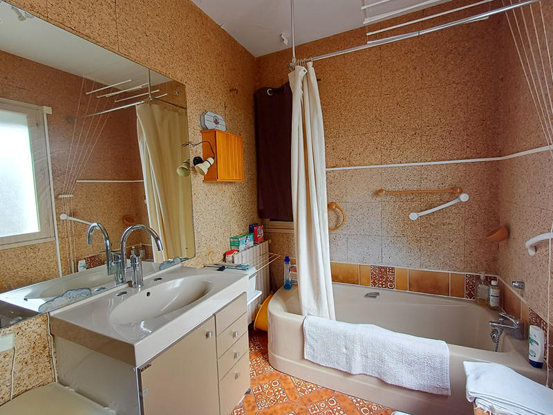 Maison - 162 m² - 8 pièces