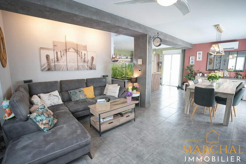 Maison traditionnelle - 110 m² - 6 pièces