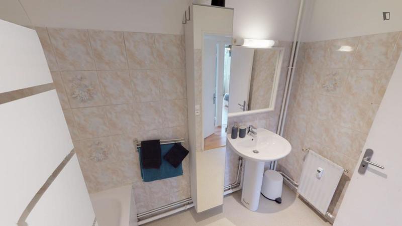 Chambre - 10 m² - 5 pièces